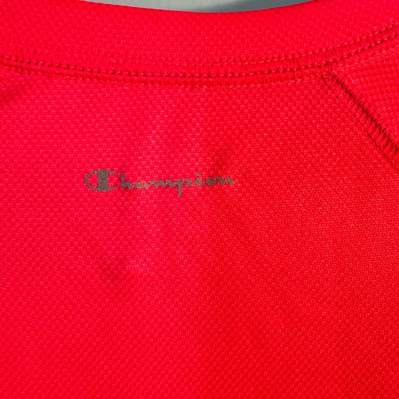 Women’s , champion, t-shirt, size medium. - Picture 4 of 5